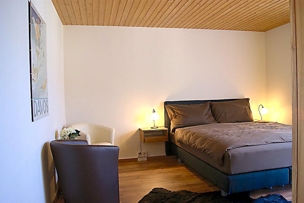 Roessli By Livingmoments Davos