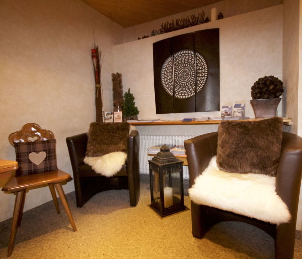 Roessli By Livingmoments 3*